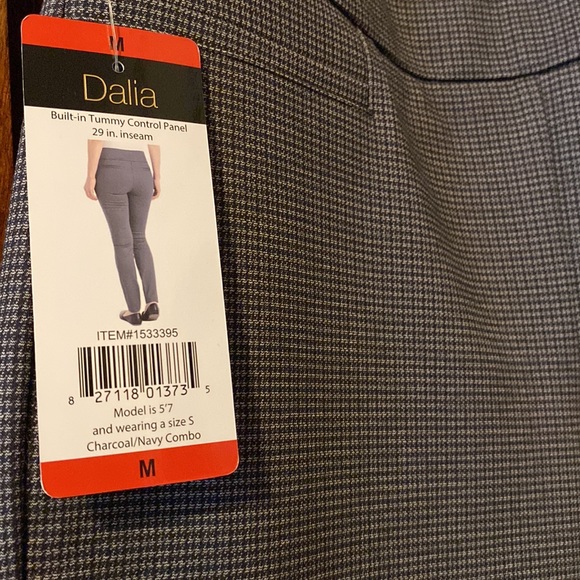 Dalia Control Pant - Picture 2 of 7